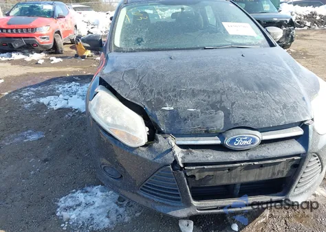 2013 Ford Focus Se z USA, uszkodzony, nr VIN 1FADP3F27DL305951